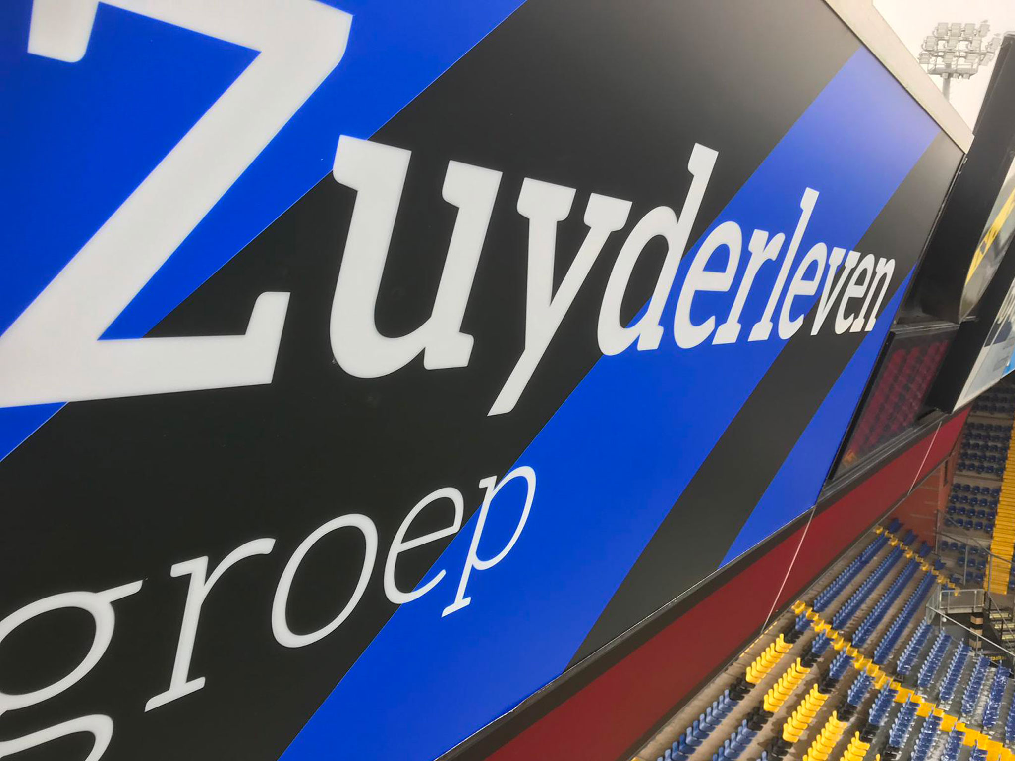 Stadionreclame door Media-Topper